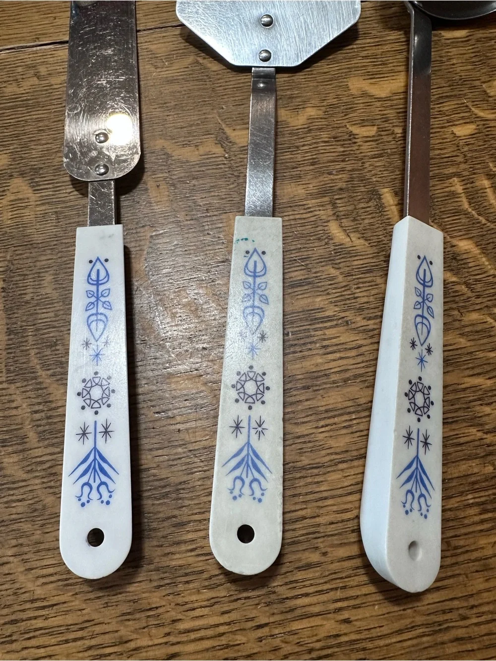 Vintage White and Blue Decorative Handle Kitchen Serving Tools Se